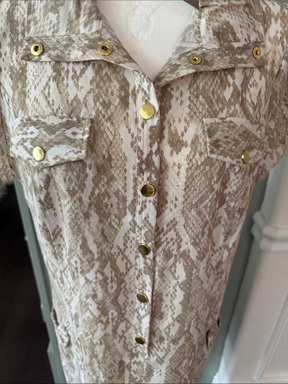 Chico's Taupe & Cream Snakeskin Print Snap-Front Top